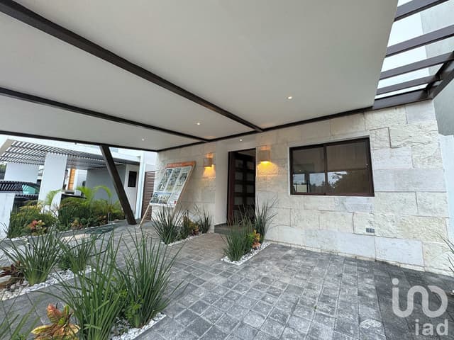 VENTA DE CASA EN RESIDENCIAL RIO ORINOCO, CANCUN