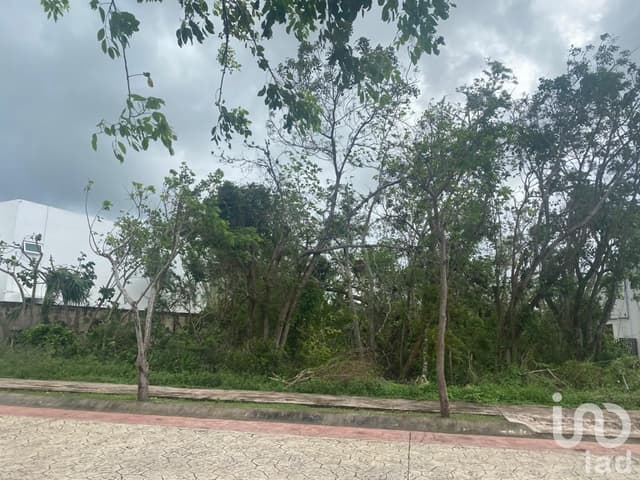 TERRENO EN VENTA EN LAGOS DEL SOL CANCUN QUINTANA ROO