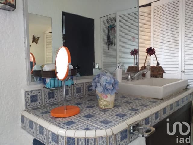 CASA EN VENTA EN FRACCIONAMIENTO LOMAS DE CUERNAVACA, TEMIXCO