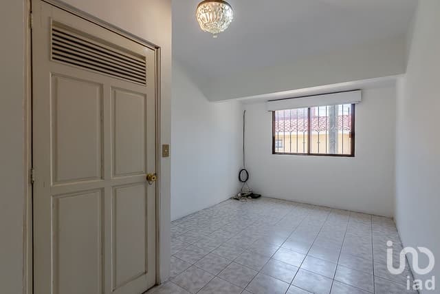 CASA EN VENTA ZONA DORADA VISTA HERMOSA