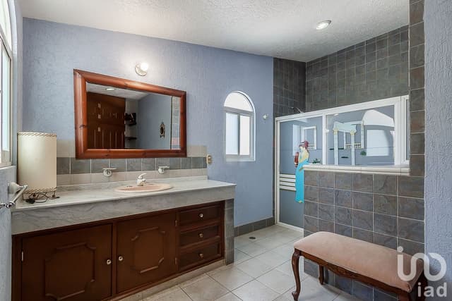 CASA EN VENTA ZONA DORADA VISTA HERMOSA