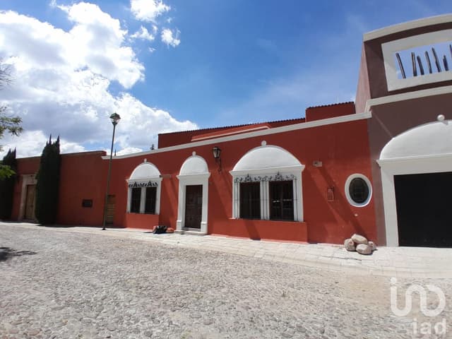 Se vende casa con vista panoramica en Malanquín Club de golfo en San Miguel de Allende