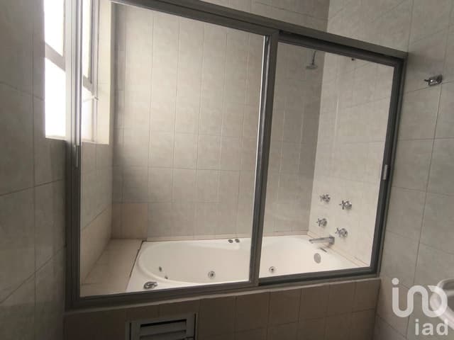 Se renta hermoso departamento en Edificio Catalogado en la Roma Sur