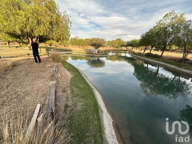 Se vende el mejor terreno frente al lago en " Viñedos del Polo" en Querétaro