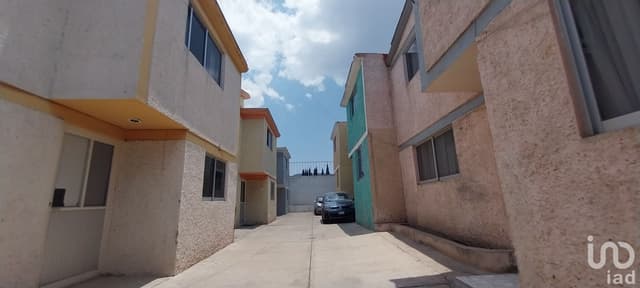 Se vende casa en privada en la Colonia Adolfo López Mateos, Pachuca, Hidalgo.