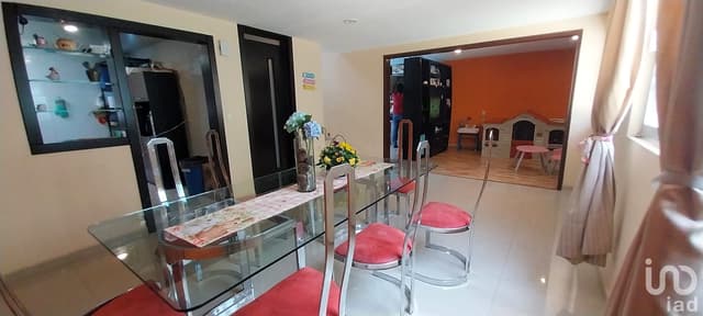 Se vende casa en privada en la Colonia Adolfo López Mateos, Pachuca, Hidalgo.