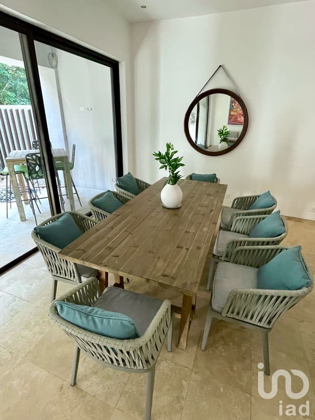 Se vende casa estilo Minimalista en Playa del Carmen, Quintana Roo