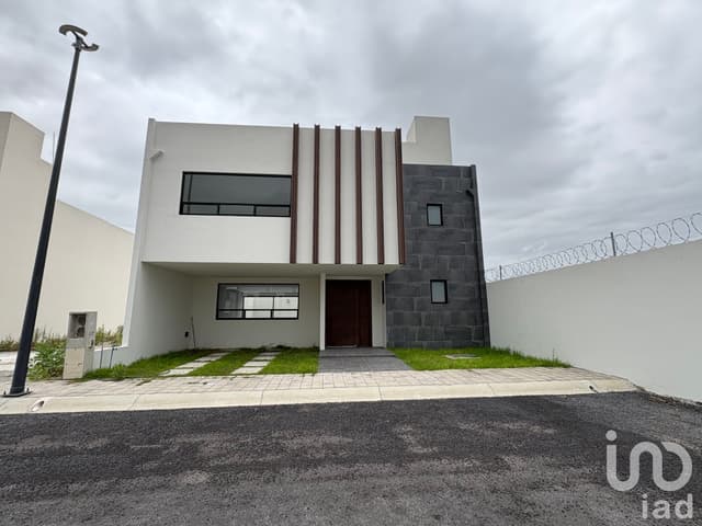 Se vende casa nueva moderna en Privada Residencial Explanada-Sur en Pachuca, Hidalgo