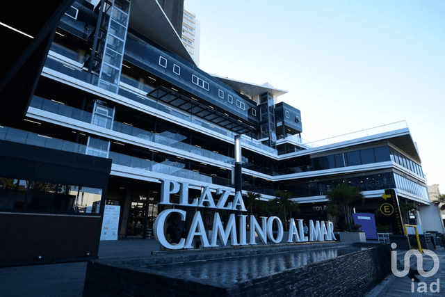 Se renta local comercial en Plaza Camino al Mar, Mazatlán, Sinaloa.