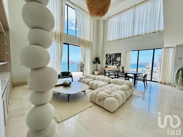 Se vende Penthouse Senior en Torre frente al Malecón de Mazatlán, Sinaloa