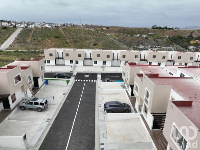 Se vende Casa con precio especial en privada Victoria Residencial, Tijuana. (#2)