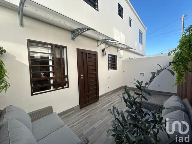 Se vende Casa con precio especial en privada Victoria Residencial, Tijuana. (#9)