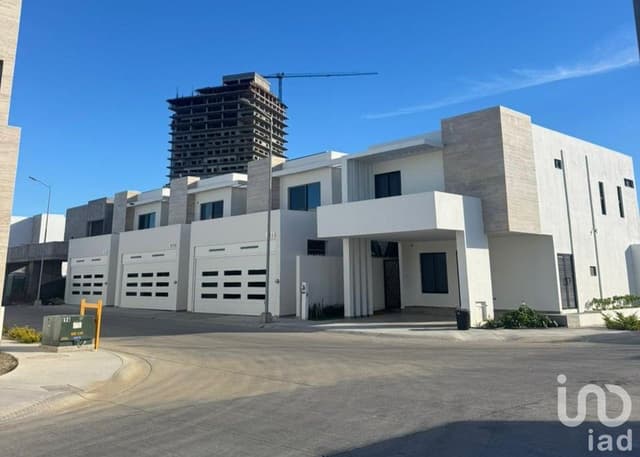 Casa modelo Hera Plus en venta en Fraccionamiento Olympus, Mazatlán, Sinaloa.