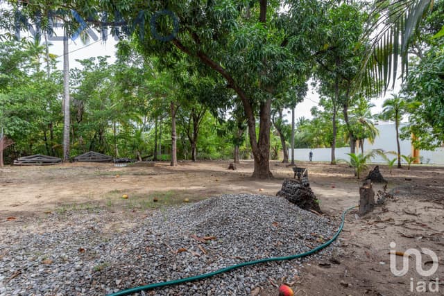 Terreno en Venta privada de Zona Diamante. Acapulco, Guerrero, México.