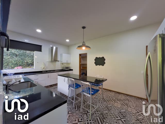 Casa en Venta con vigilancia en Avándaro, Valle de Bravo, Mexico