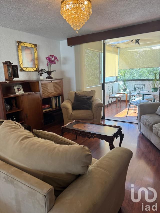 Casa en Venta para remodelar en Lomas de Tecamachalco, Huixquilucan