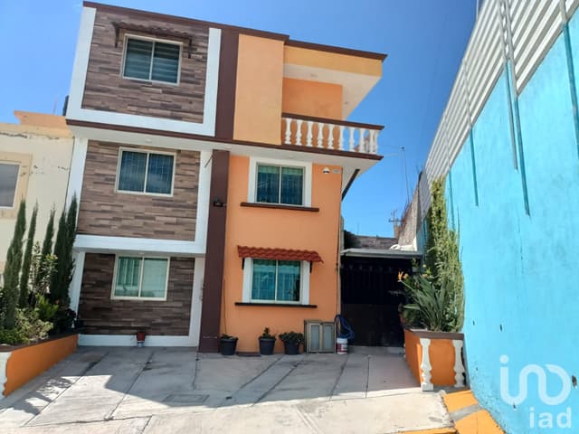 Venta de casa grande en Pachuquilla a 20 minutos del centro de Pachuca