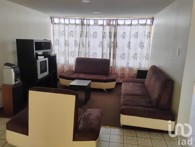 Casa con terreno y departamento independiente en el centro de Pachuca