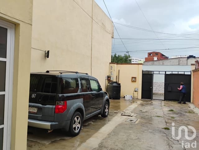 Casa con terreno y departamento independiente en el centro de Pachuca