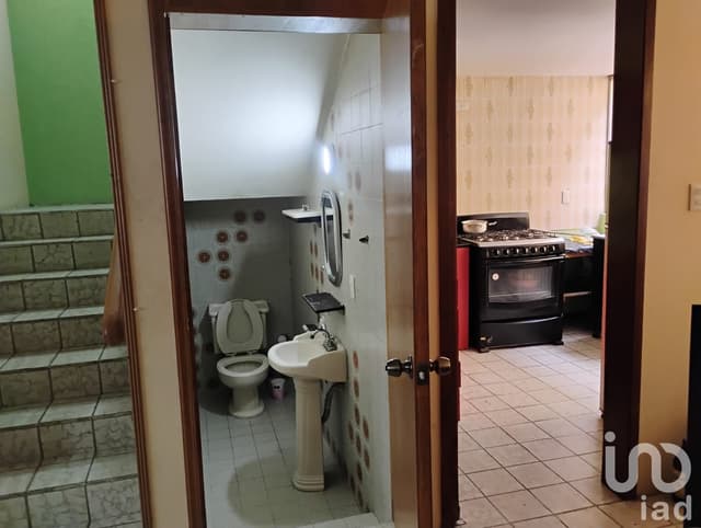 Casa con terreno y departamento independiente en el centro de Pachuca