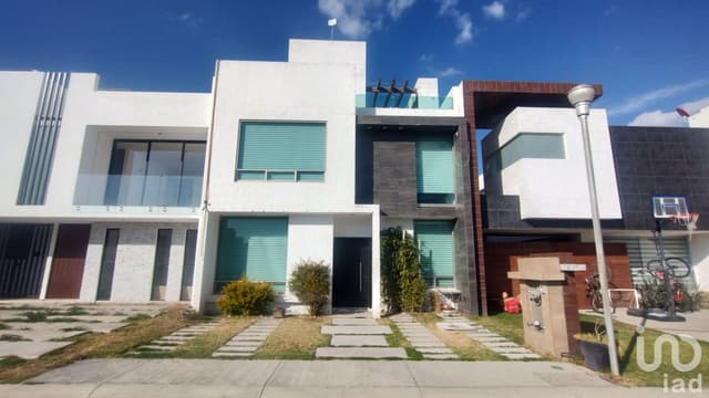 CASA EN RENTA EN FRACCIONAMIENTO VALLE DEL SOL SEGUNDA SECCION,PACHUCA,HGO.