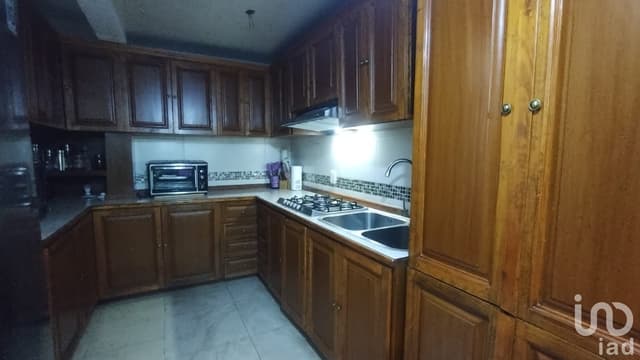 CASA EN VENTA EN COLONIA AQUILES SERDAN,PACHUCA,HGO.