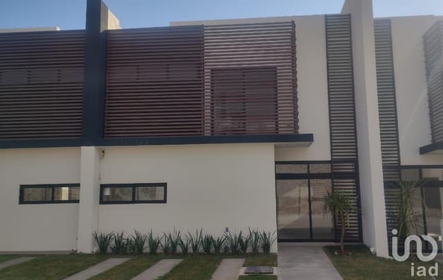 CASA EN VENTA EN PRIVADA RESIDENCIAL,PACHUQUILLA,MINERAL DE LA REFORMA,HGO.