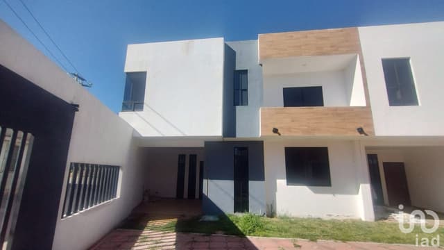 CASA EN VENTA EN EL CENTRO DE ZAPOTLAN DE JUAREZ,HIDALGO