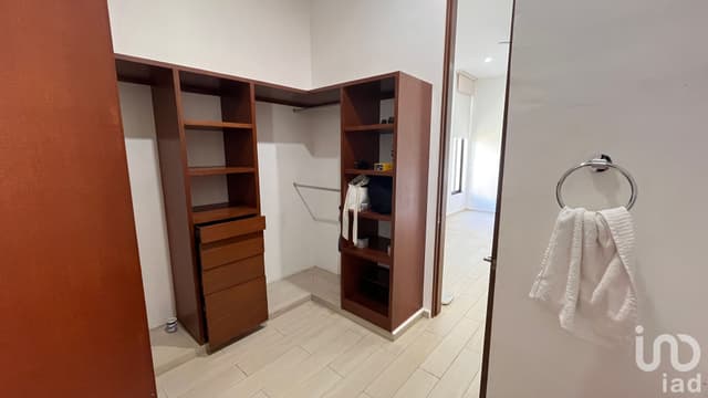 CASA EN VENTA A LA ENTRADA DE CONKAL MERIDA YUCATÁN