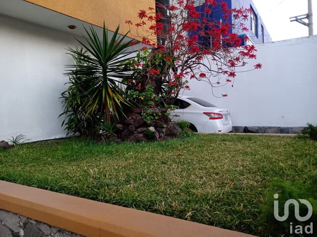 Casa en venta en Col Ladrón de Guevara, Guadalajara Jalisco