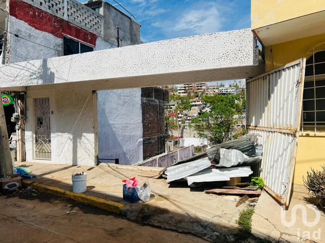 CASA EN VENTA , COL. LAS PLAYAS EN CALETA, ACAPULCO GUERRERO