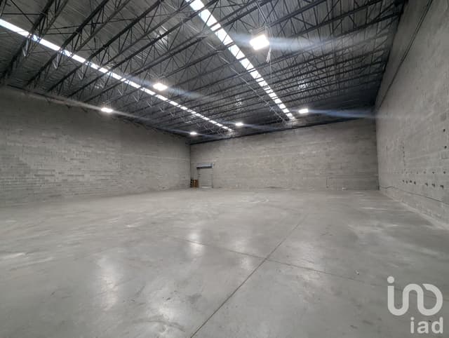 Bodegas Nuevas en Renta en Complejo Privado cerca de Aeropuerto