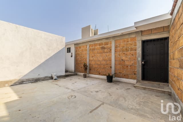 Casa en venta con alberca en Lomas Tzompantle Cuernavaca Morelos