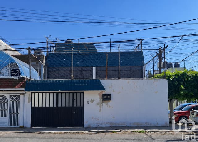 CASA EN VENTA EN ECATEPEC POR METRO MUZQUIZ