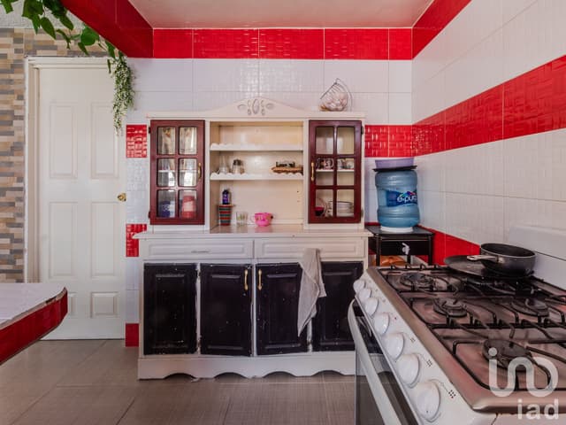 CASA EN VENTA EN AGRICOLA ORIENTAL, IZTACALCO. CON UN DEPARTAMENTO Y TERRENO AMPLIO