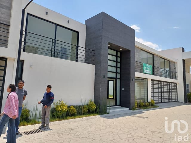 Venta de casa en Lucianna Residencial Metepec Danf 532143 no es ultimo precio.