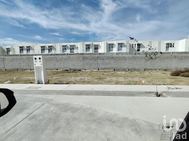 VENTA DE TERRENO EN FRACCIONAM IENTO PUERTA NATURA DE 105M2 EN LA CIUDAD DE SAN LUIS POTOSI