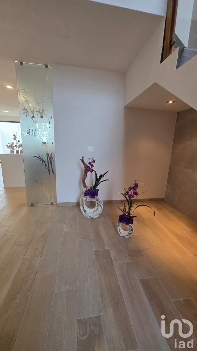 VENTA CASA EN SAN ANGEL 2, ESTUDIO/RECAMARA CON BAÑO COMPLETO PLANTA BAJA EN CIUDAD SAN LUIS POTOSI