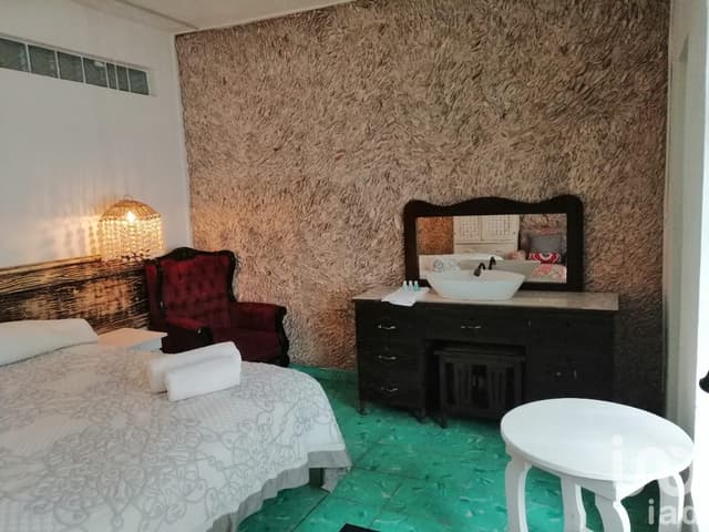 CASA EN VENTA AMUEBLADA EN CENTRO DE MÉRIDA, ZONA SANTIAGO