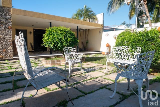 CASA EN VENTA EN CENTRO DE MÉRIDA, YUC. ZONA SANTIAGO