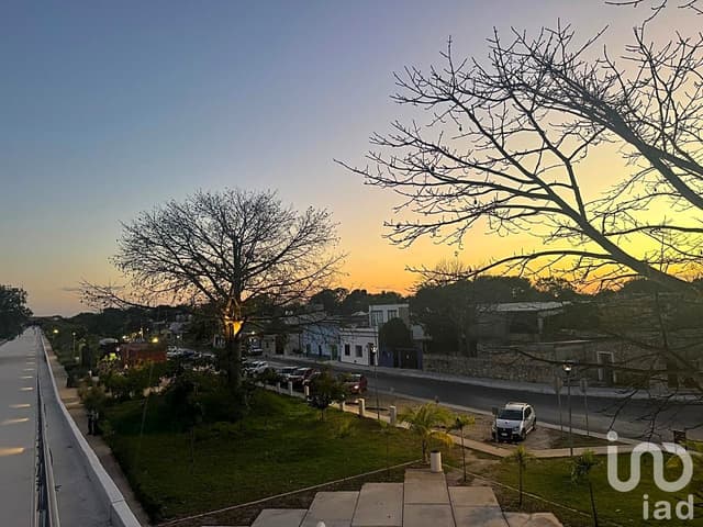 CASA EN RENTA EN CENTRO DE MÉRIDA, FRENTE PARQUE DE LA PLANCHA