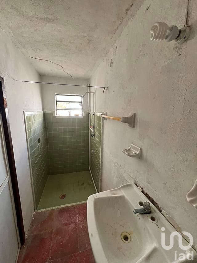 CASA PARA REMODELAR EN VENTA EN CENTRO DE MÉRIDA, ZONA SANTIAGO