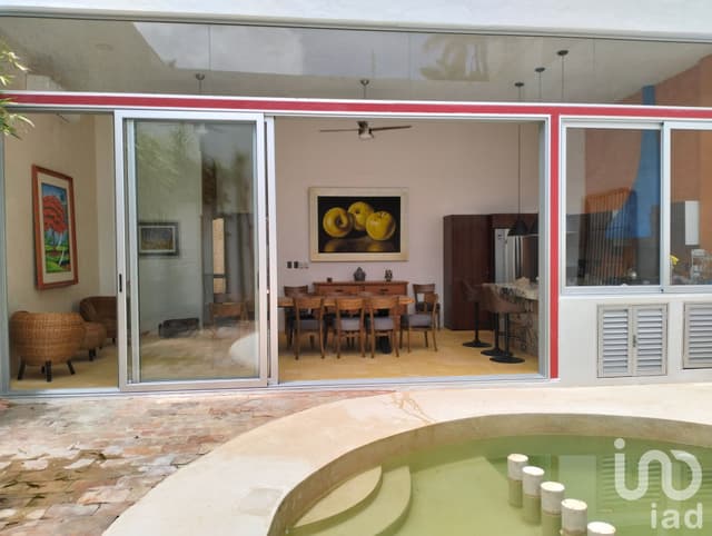 VENTA CASA ESTILO COLONIAL COMPLETAMENTE REMODELADA EN EL CORAZÓN DEL CENTRO DE MÉRIDA, YUCATÁN