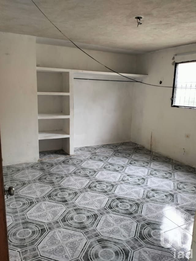 CASA EN VENTA EN MERIDA, EN ESQUINA, ZONA ORIENTE, FRAC. NUEVA PACAPTÚN