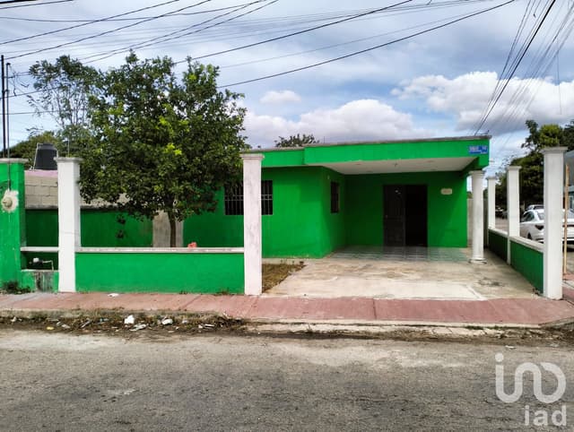 CASA EN VENTA EN MERIDA, EN ESQUINA, ZONA ORIENTE, FRAC. NUEVA PACAPTÚN