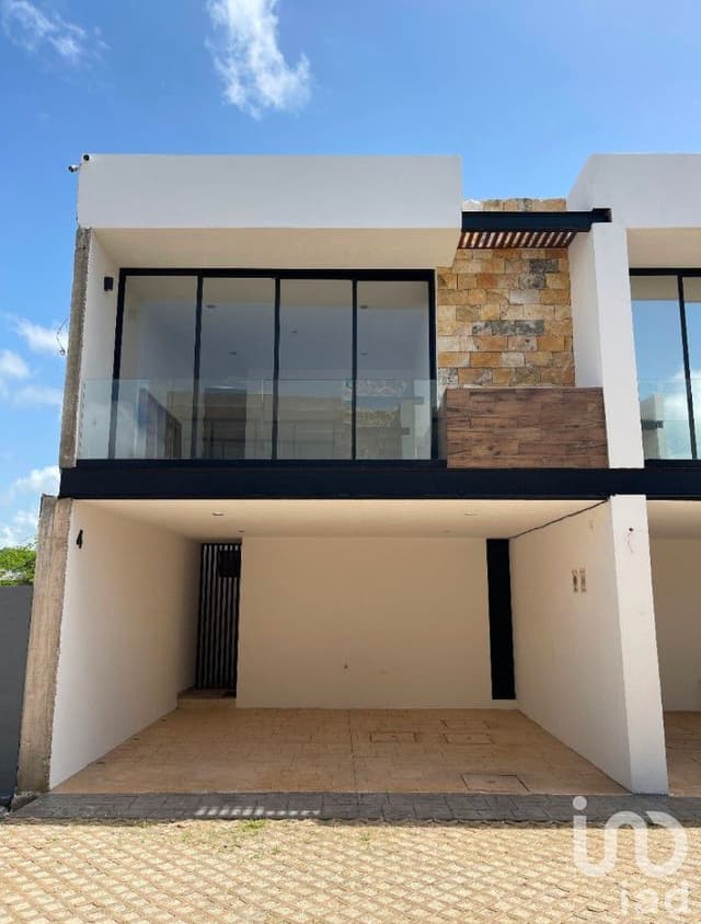 Townhouse en venta en Cholul, Mérida, Yucatán. Acepta Infonavit.