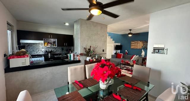 Casa en Venta en Las Américas, en esquina. Acepta Infonavit.