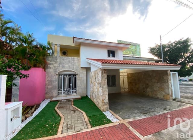 Casa en venta en Monterreal, Mérida, Yucatán.