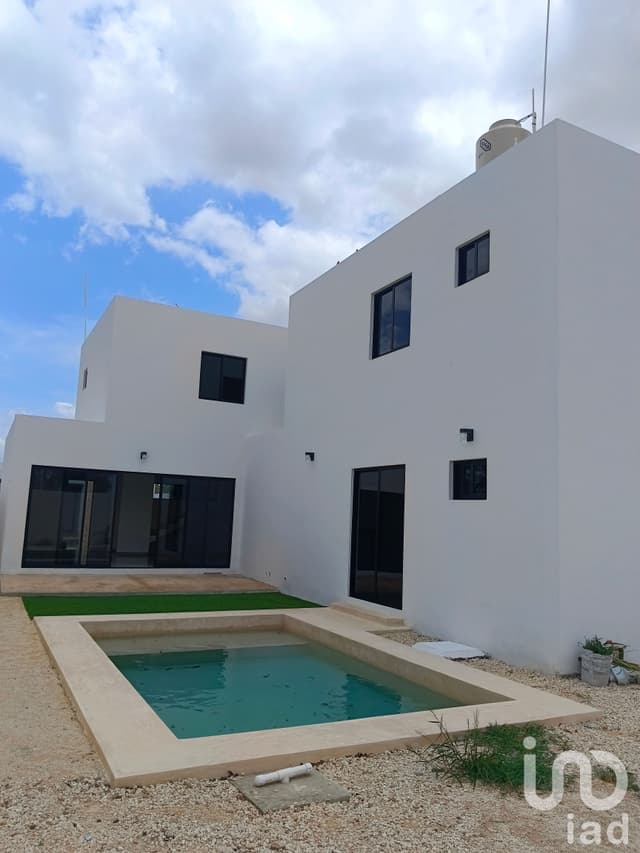 Casa en venta, en privada al Norte de Mérida, Yucatán.