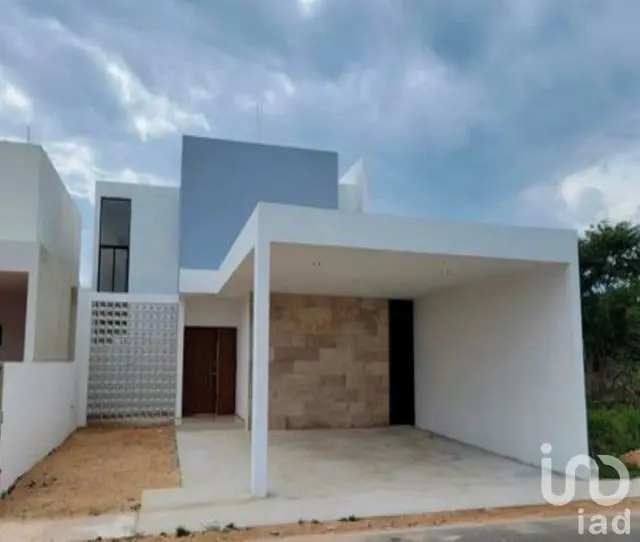 Venta de casa en privada en Conkal, Yucatán.